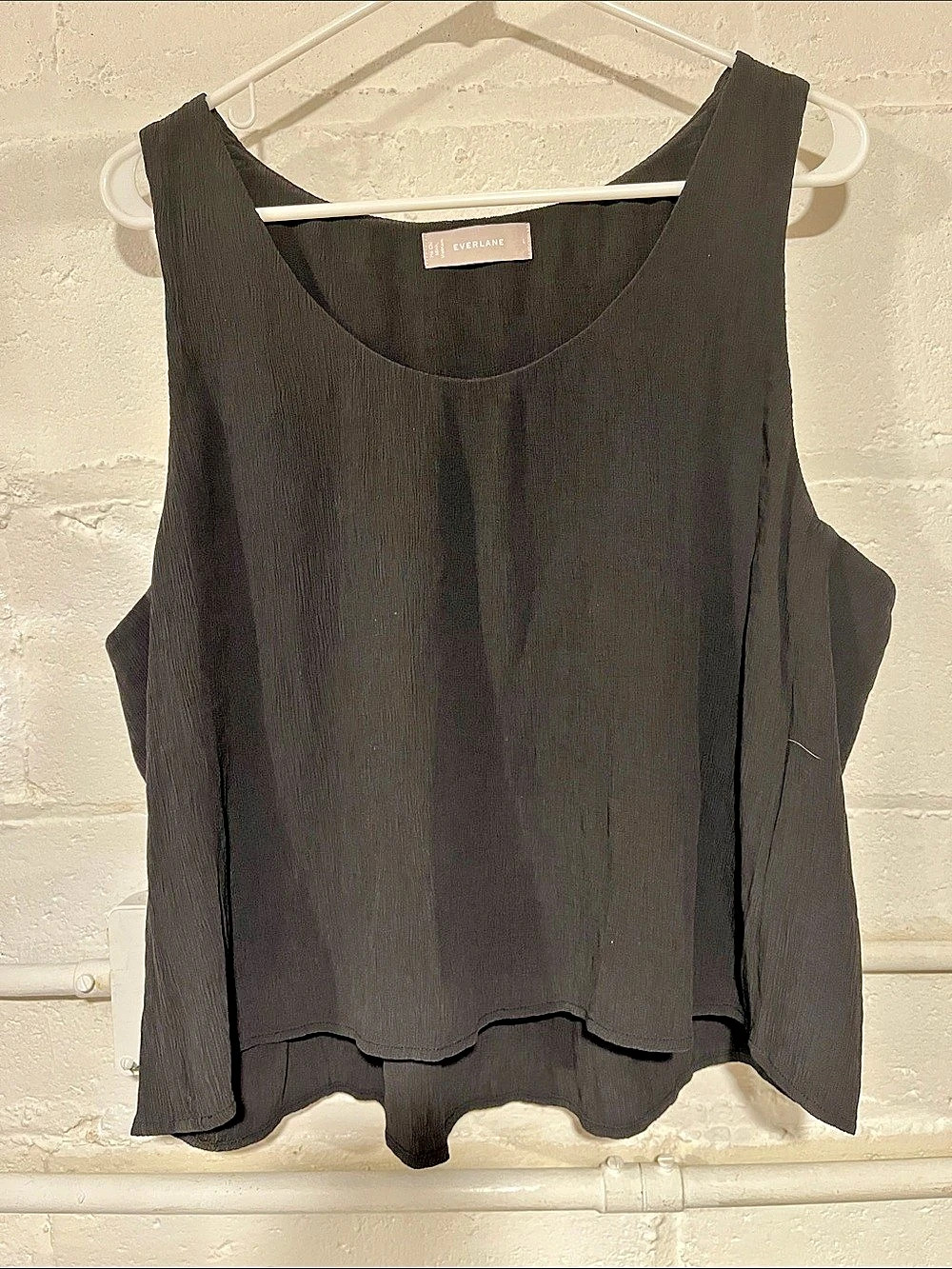 Everlane The Scoop Tank in Washable Acetate blend Textured Tank Top in Black